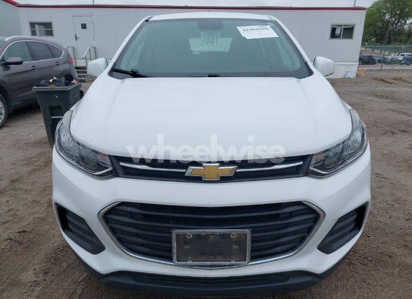 Photo 13 of 2018 Chevrolet Trax LS (VIN 3GNCJKSB3JL416060)