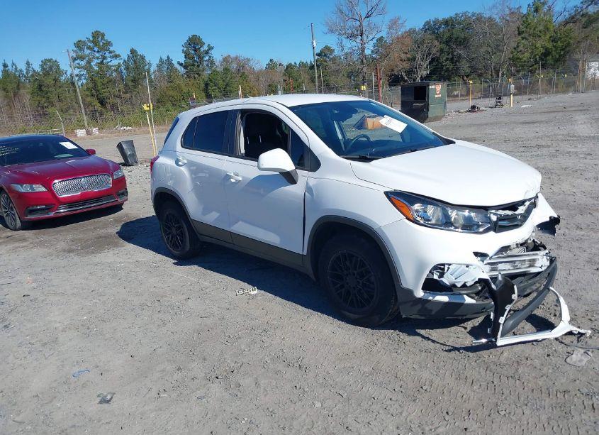 2019 Chevrolet Trax LS (VIN 3GNCJKSB3KL188482) main photo