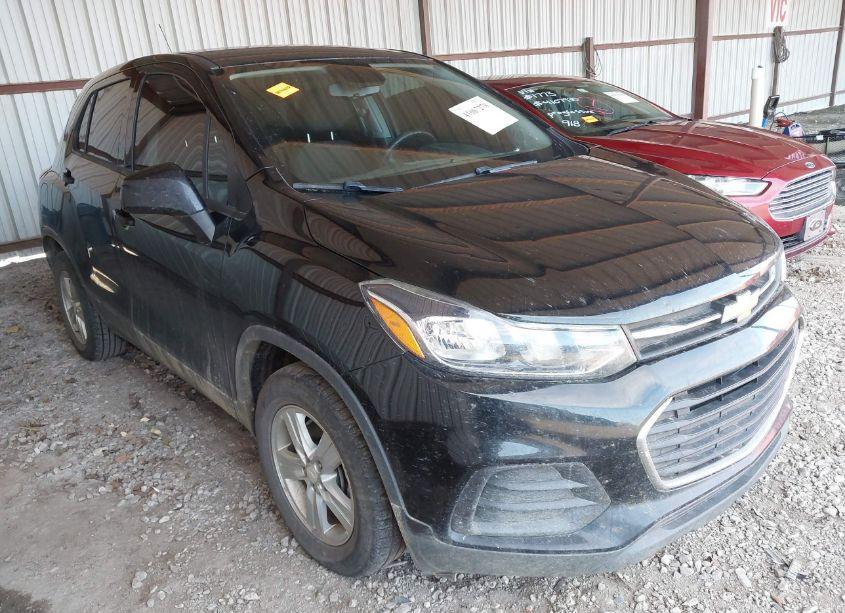 2019 Chevrolet Trax LS (VIN 3GNCJKSB3KL213560) main photo