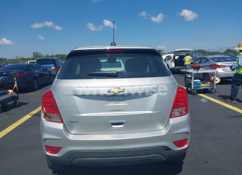 Photo 16 of 2019 Chevrolet Trax LS (VIN 3GNCJKSB3KL332144)