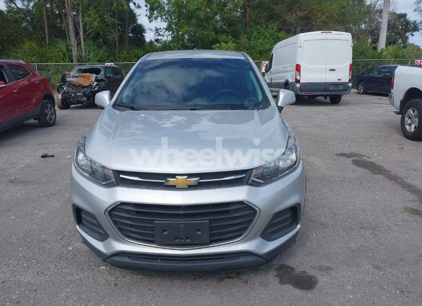 Photo 12 of 2019 Chevrolet Trax LS (VIN 3GNCJKSB3KL402712)