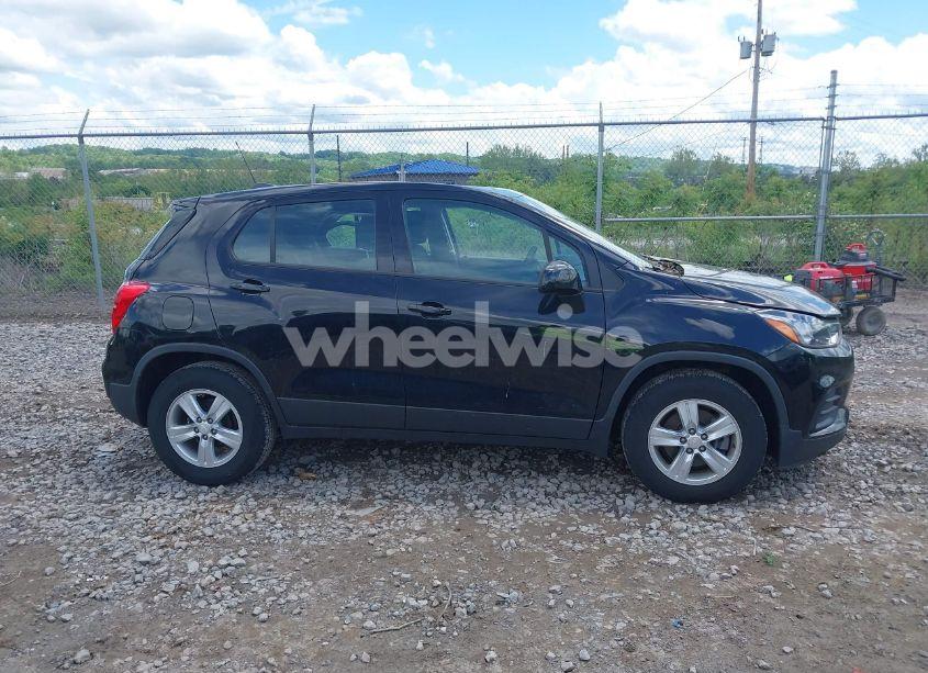 Photo 13 of 2020 Chevrolet Trax FWD LS (VIN 3GNCJKSB3LL128008)