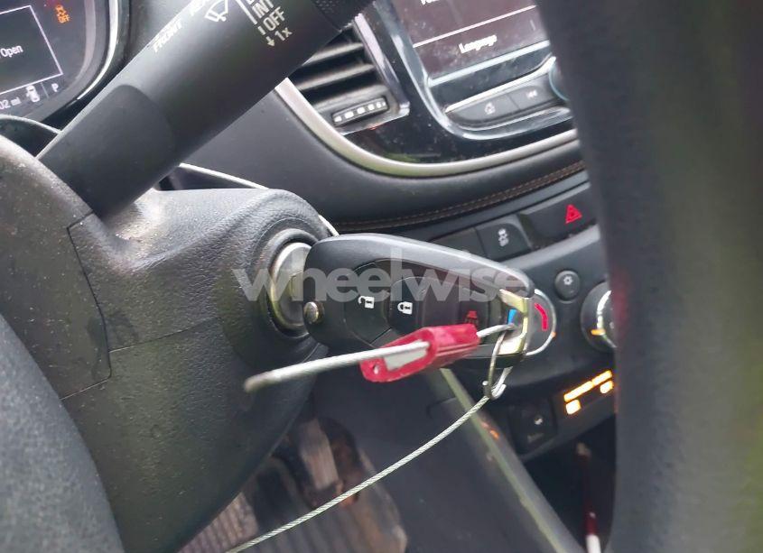 Photo 11 of 2020 Chevrolet Trax FWD LS (VIN 3GNCJKSB3LL129210)