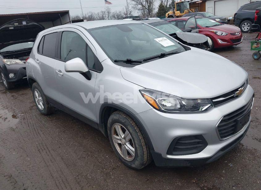 Photo 13 of 2020 Chevrolet Trax FWD LS (VIN 3GNCJKSB3LL129210)