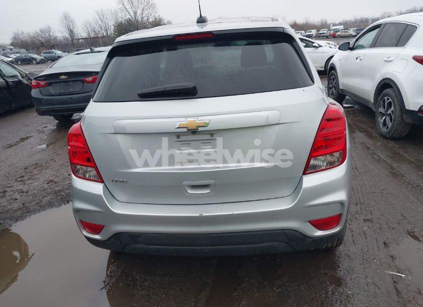 Photo 16 of 2020 Chevrolet Trax FWD LS (VIN 3GNCJKSB3LL129210)