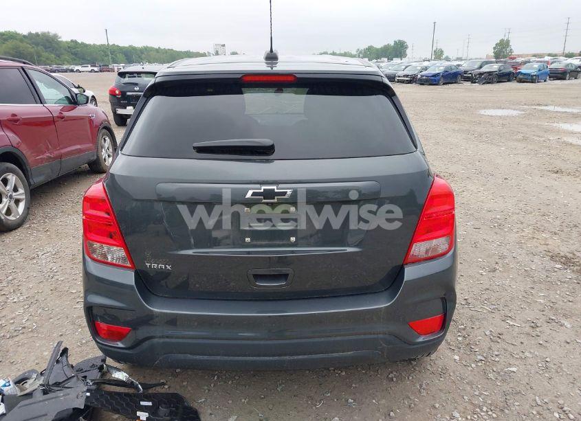 Photo 16 of 2020 Chevrolet Trax FWD LS (VIN 3GNCJKSB3LL169352)