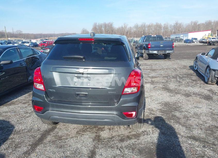 Photo 15 of 2020 Chevrolet Trax FWD LS (VIN 3GNCJKSB3LL198575)