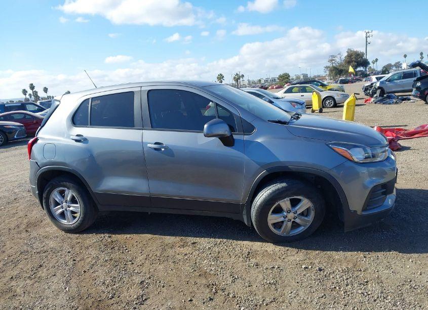 Photo 13 of 2020 Chevrolet Trax FWD LS (VIN 3GNCJKSB3LL299230)