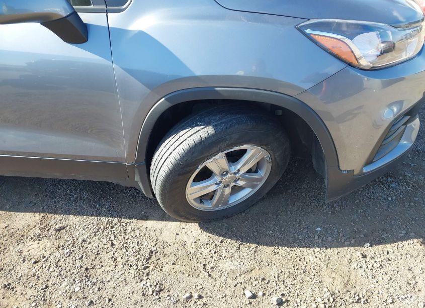 Photo 17 of 2020 Chevrolet Trax FWD LS (VIN 3GNCJKSB3LL299230)