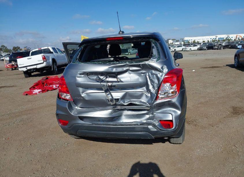 Photo 6 of 2020 Chevrolet Trax FWD LS (VIN 3GNCJKSB3LL299230)