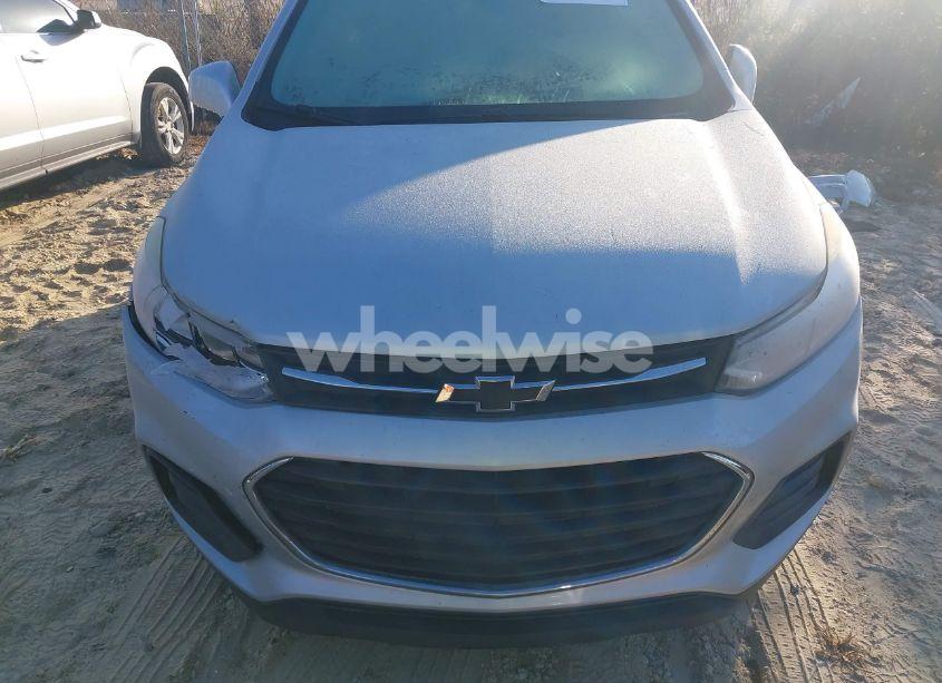 Photo 13 of 2020 Chevrolet Trax FWD LS (VIN 3GNCJKSB3LL301204)