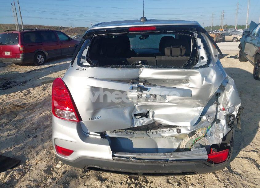 Photo 17 of 2020 Chevrolet Trax FWD LS (VIN 3GNCJKSB3LL301204)