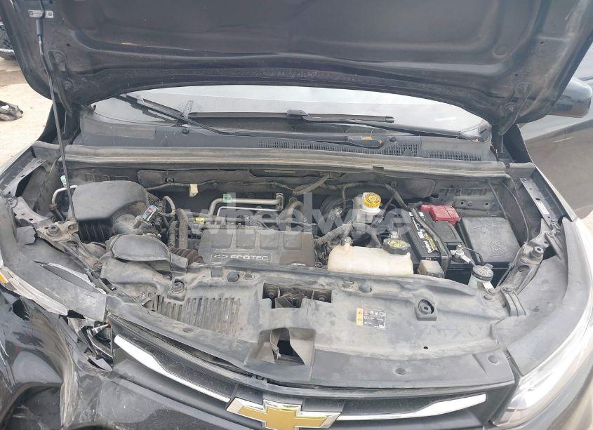 Photo 10 of 2020 Chevrolet Trax FWD LS (VIN 3GNCJKSB3LL326149)