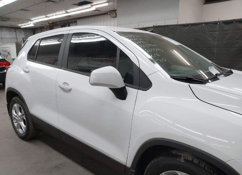 Photo 13 of 2016 Chevrolet Trax 1LS (VIN 3GNCJKSB4GL265593)