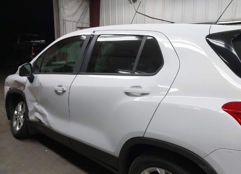 Photo 14 of 2016 Chevrolet Trax 1LS (VIN 3GNCJKSB4GL265593)
