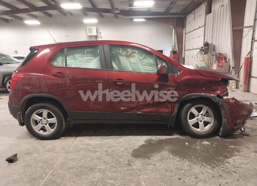 Photo 14 of 2017 Chevrolet Trax LS (VIN 3GNCJKSB4HL190136)