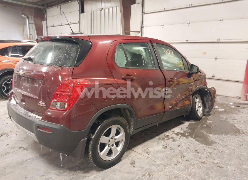 Photo 4 of 2017 Chevrolet Trax LS (VIN 3GNCJKSB4HL190136)