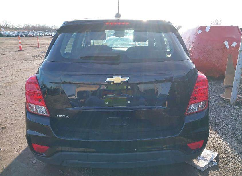 Photo 17 of 2018 Chevrolet Trax LS (VIN 3GNCJKSB4JL262507)