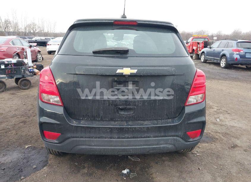 Photo 15 of 2019 Chevrolet Trax LS (VIN 3GNCJKSB4KL179452)