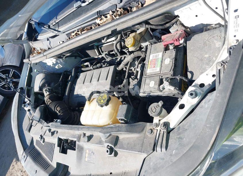 Photo 10 of 2019 Chevrolet Trax LS (VIN 3GNCJKSB4KL279244)