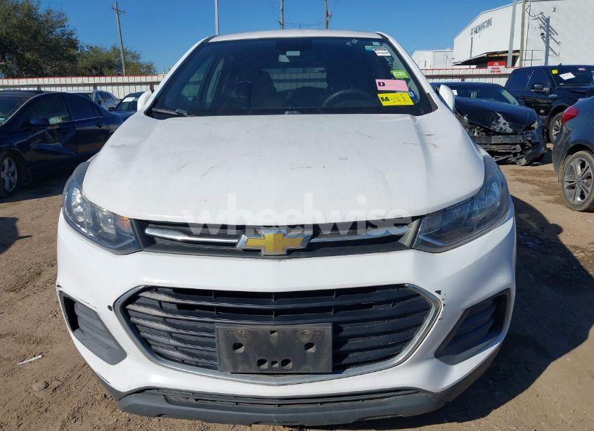 Photo 12 of 2019 Chevrolet Trax LS (VIN 3GNCJKSB4KL279244)
