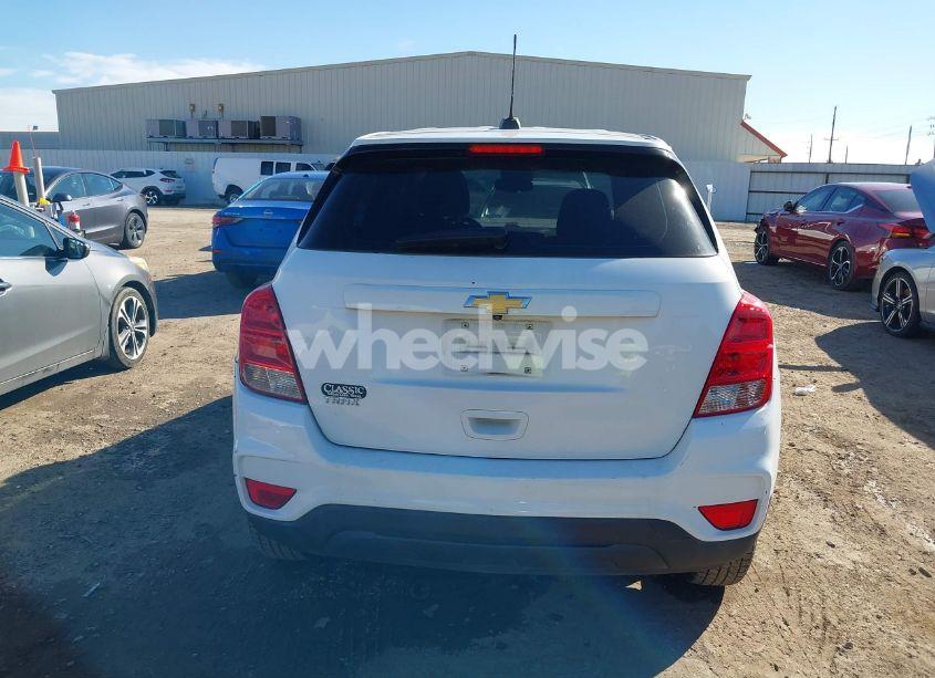 Photo 16 of 2019 Chevrolet Trax LS (VIN 3GNCJKSB4KL279244)