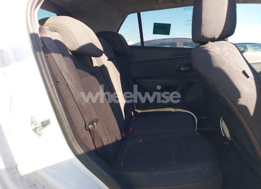 Photo 8 of 2019 Chevrolet Trax LS (VIN 3GNCJKSB4KL279244)