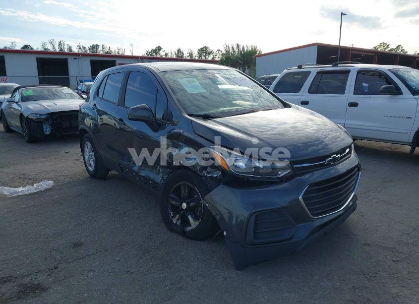 2019 Chevrolet Trax LS (VIN 3GNCJKSB4KL289367) main photo