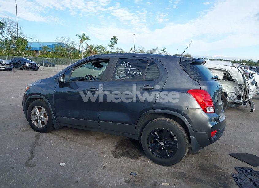 Photo 14 of 2019 Chevrolet Trax LS (VIN 3GNCJKSB4KL289367)