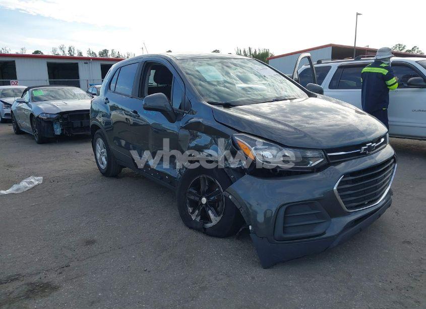 Photo 6 of 2019 Chevrolet Trax LS (VIN 3GNCJKSB4KL289367)