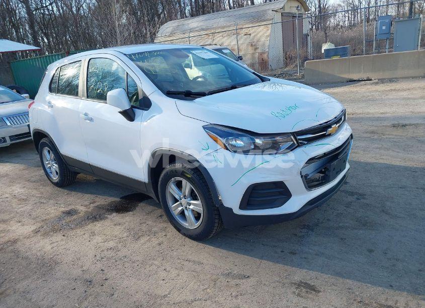 2019 Chevrolet Trax LS (VIN 3GNCJKSB4KL389162) main photo