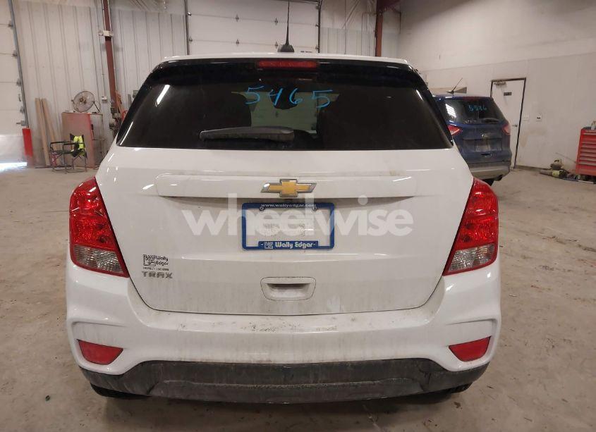 Photo 16 of 2019 Chevrolet Trax LS (VIN 3GNCJKSB4KL395852)