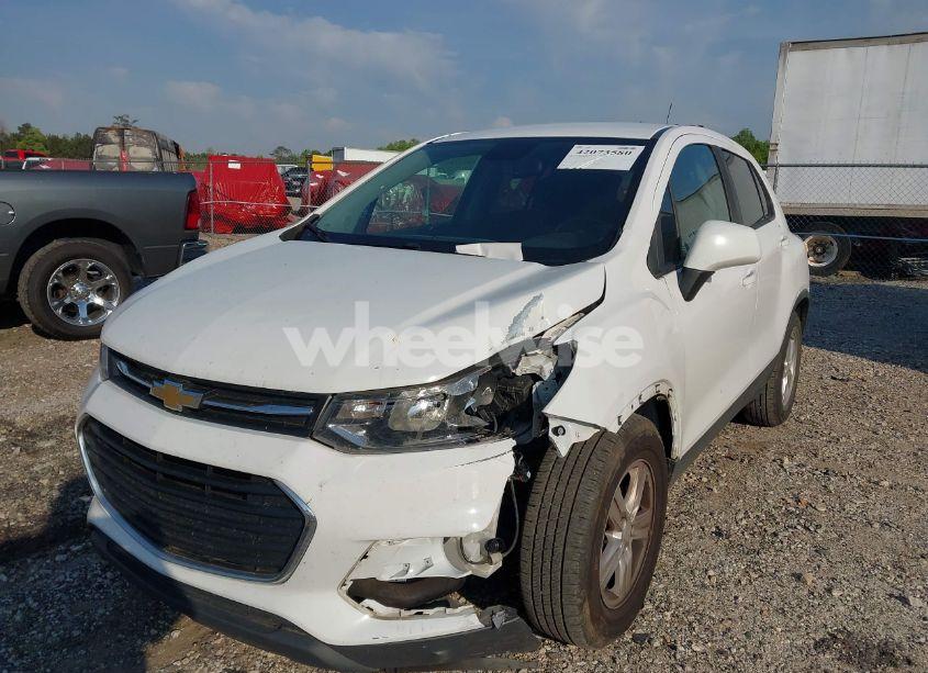 Photo 6 of 2019 Chevrolet Trax LS (VIN 3GNCJKSB4KL398122)