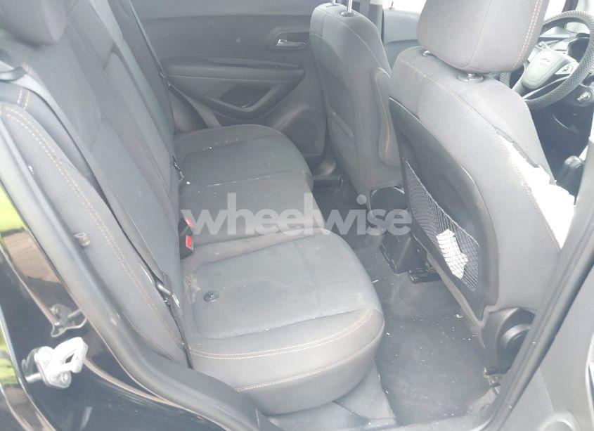 Photo 8 of 2020 Chevrolet Trax FWD LS (VIN 3GNCJKSB4LL132925)