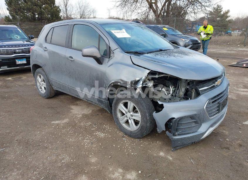 2020 Chevrolet Trax FWD LS (VIN 3GNCJKSB4LL156321) main photo