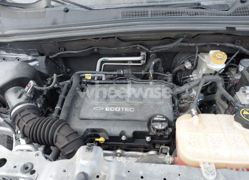 Photo 10 of 2020 Chevrolet Trax FWD LS (VIN 3GNCJKSB4LL156321)