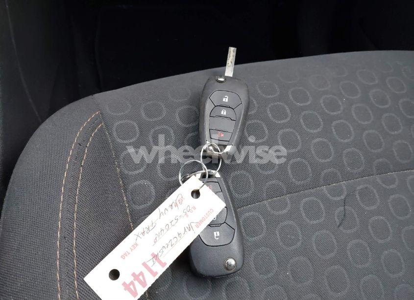 Photo 11 of 2020 Chevrolet Trax FWD LS (VIN 3GNCJKSB4LL156321)