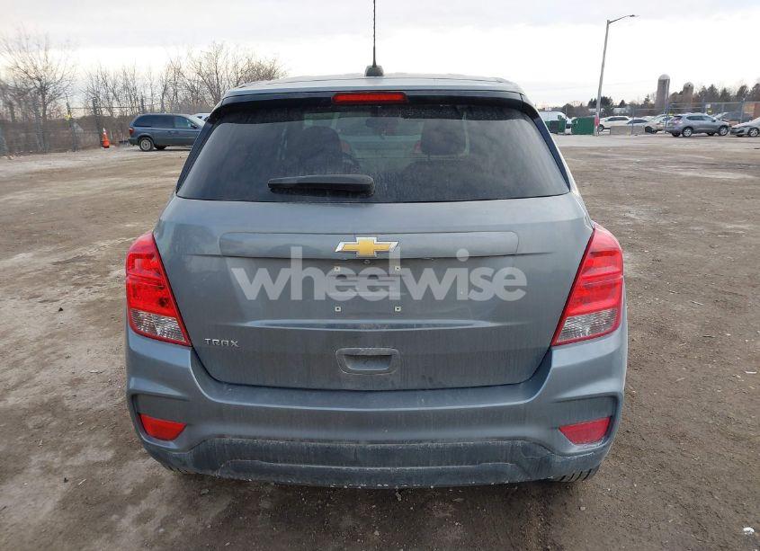 Photo 16 of 2020 Chevrolet Trax FWD LS (VIN 3GNCJKSB4LL156321)