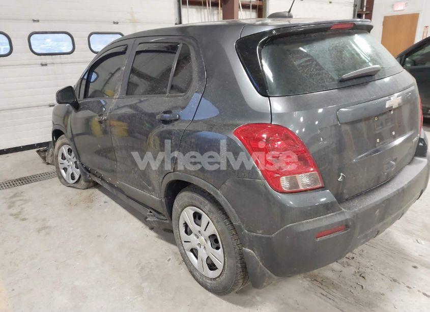 Photo 3 of 2016 Chevrolet Trax 1LS (VIN 3GNCJKSB5GL271368)