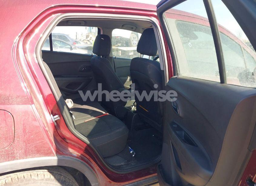 Photo 8 of 2017 Chevrolet Trax LS (VIN 3GNCJKSB5HL223466)