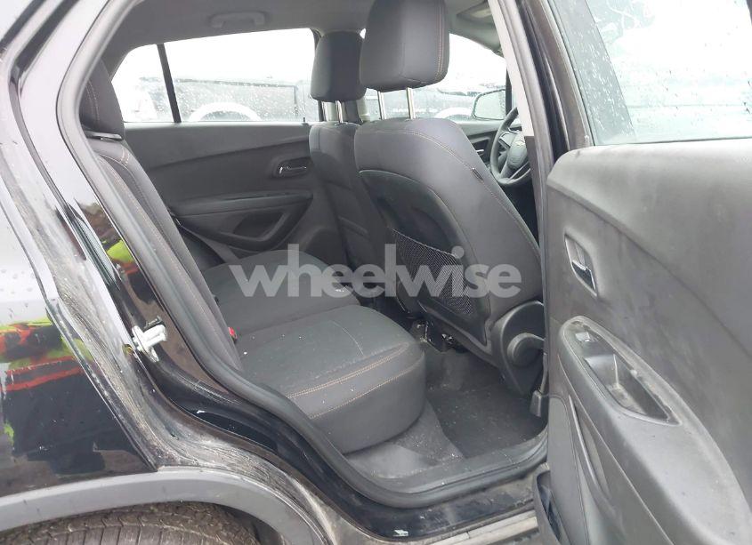Photo 8 of 2017 Chevrolet Trax LS (VIN 3GNCJKSB5HL260050)