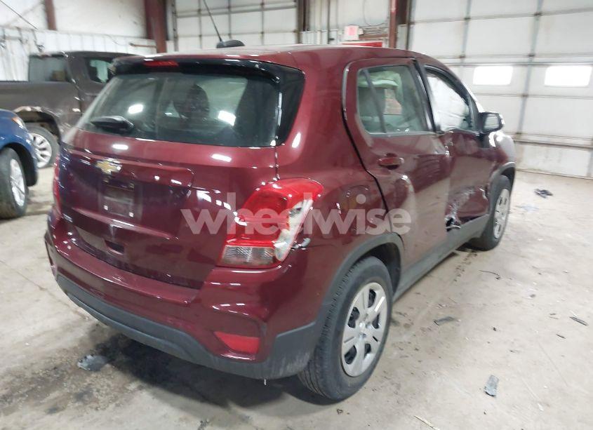 Photo 4 of 2017 Chevrolet Trax LS (VIN 3GNCJKSB5HL273073)