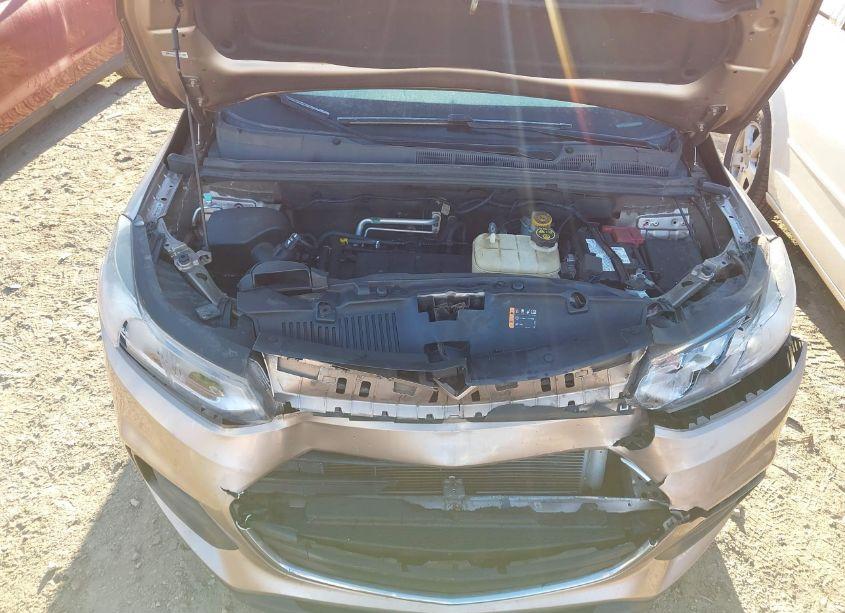 Photo 10 of 2018 Chevrolet Trax LS (VIN 3GNCJKSB5JL313075)