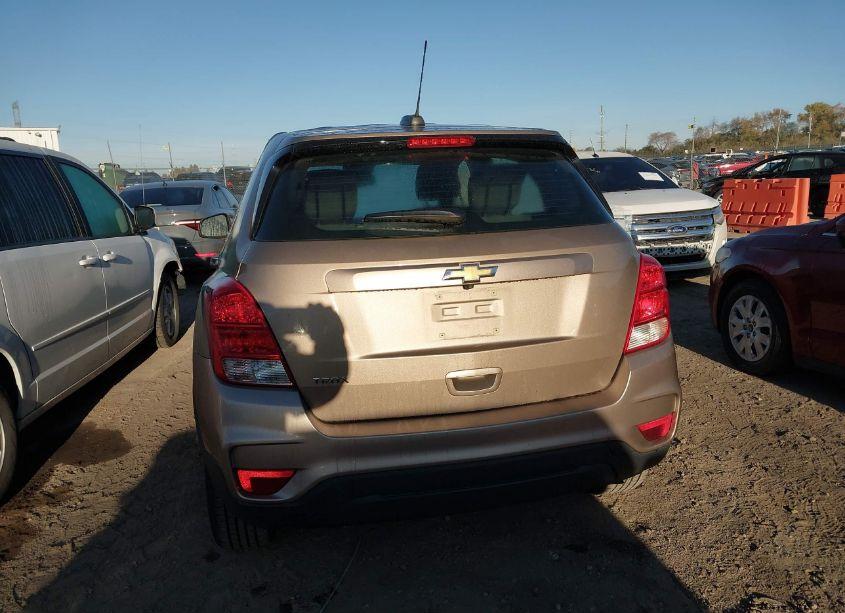 Photo 16 of 2018 Chevrolet Trax LS (VIN 3GNCJKSB5JL313075)