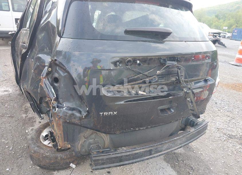 Photo 14 of 2019 Chevrolet Trax LS (VIN 3GNCJKSB5KL156584)