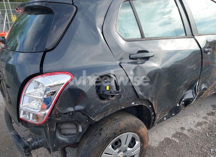 Photo 15 of 2019 Chevrolet Trax LS (VIN 3GNCJKSB5KL156584)