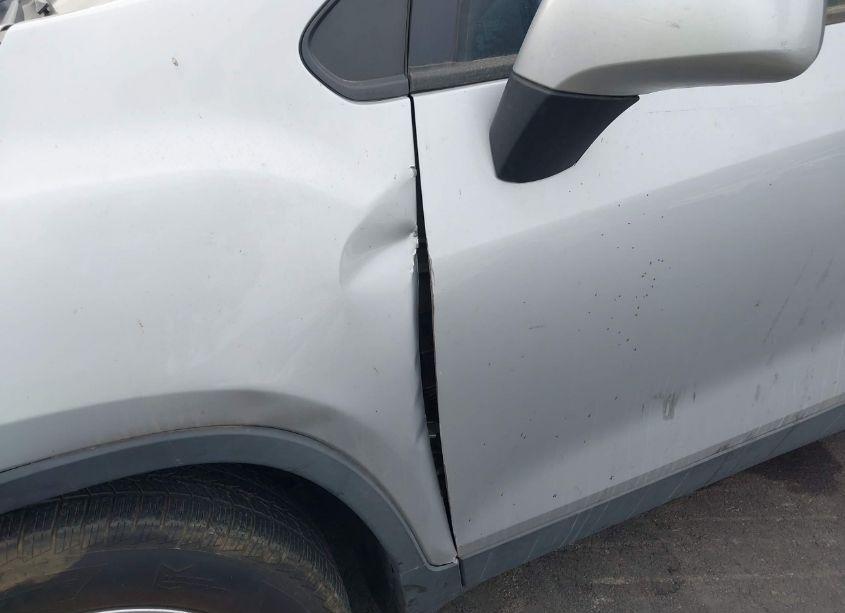 Photo 17 of 2019 Chevrolet Trax LS (VIN 3GNCJKSB5KL280564)