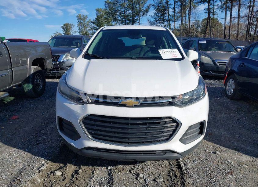 Photo 6 of 2020 Chevrolet Trax FWD LS (VIN 3GNCJKSB5LL129807)
