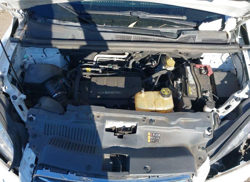 Photo 10 of 2015 Chevrolet Trax 1LS (VIN 3GNCJKSB6FL199899)