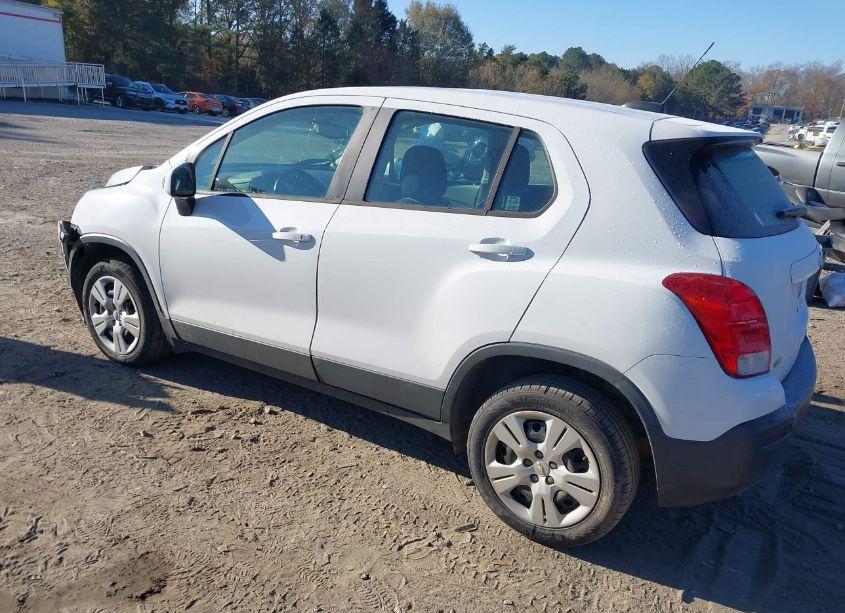 Photo 3 of 2015 Chevrolet Trax 1LS (VIN 3GNCJKSB6FL199899)